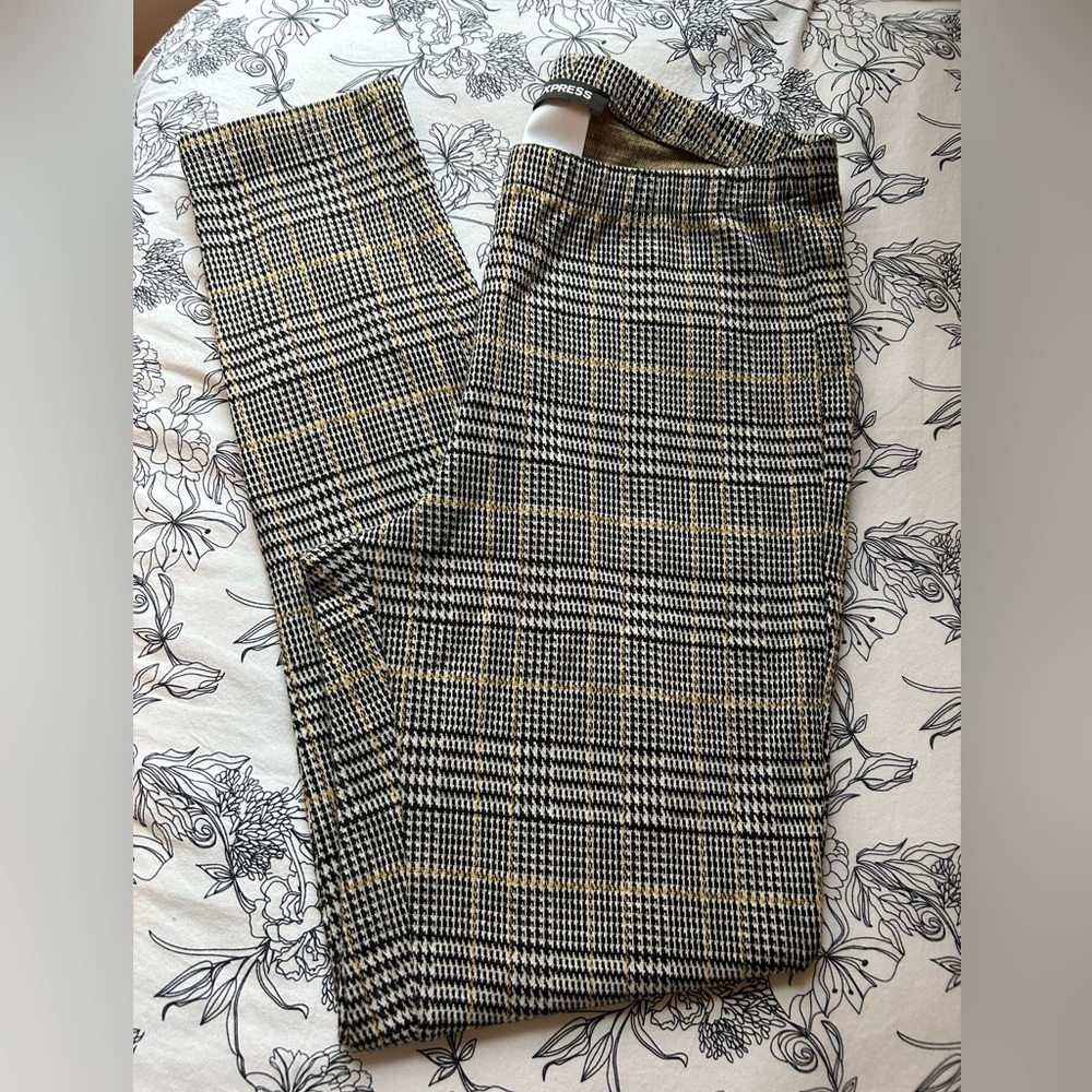 Women’s Express plaid leggings